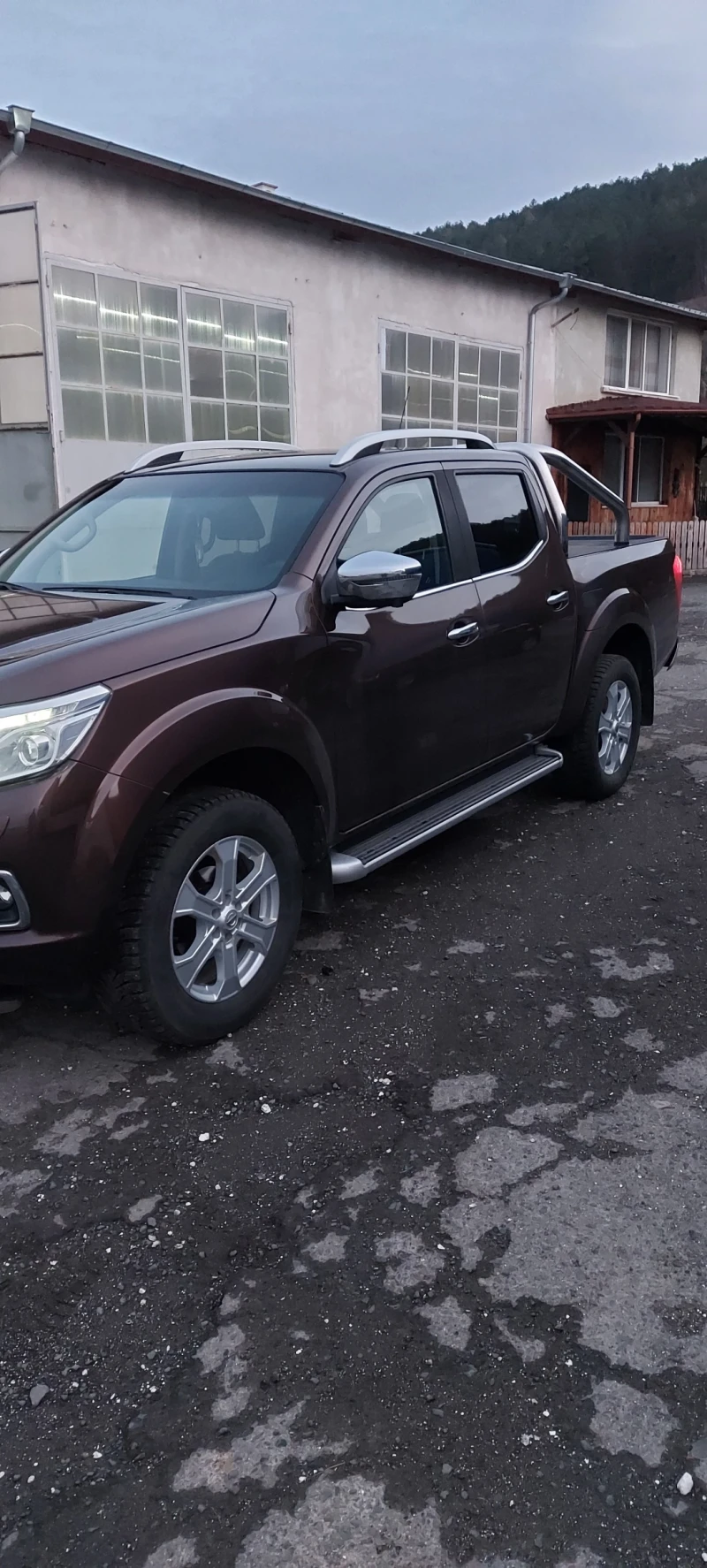 Nissan Navara, снимка 3 - Автомобили и джипове - 48444359