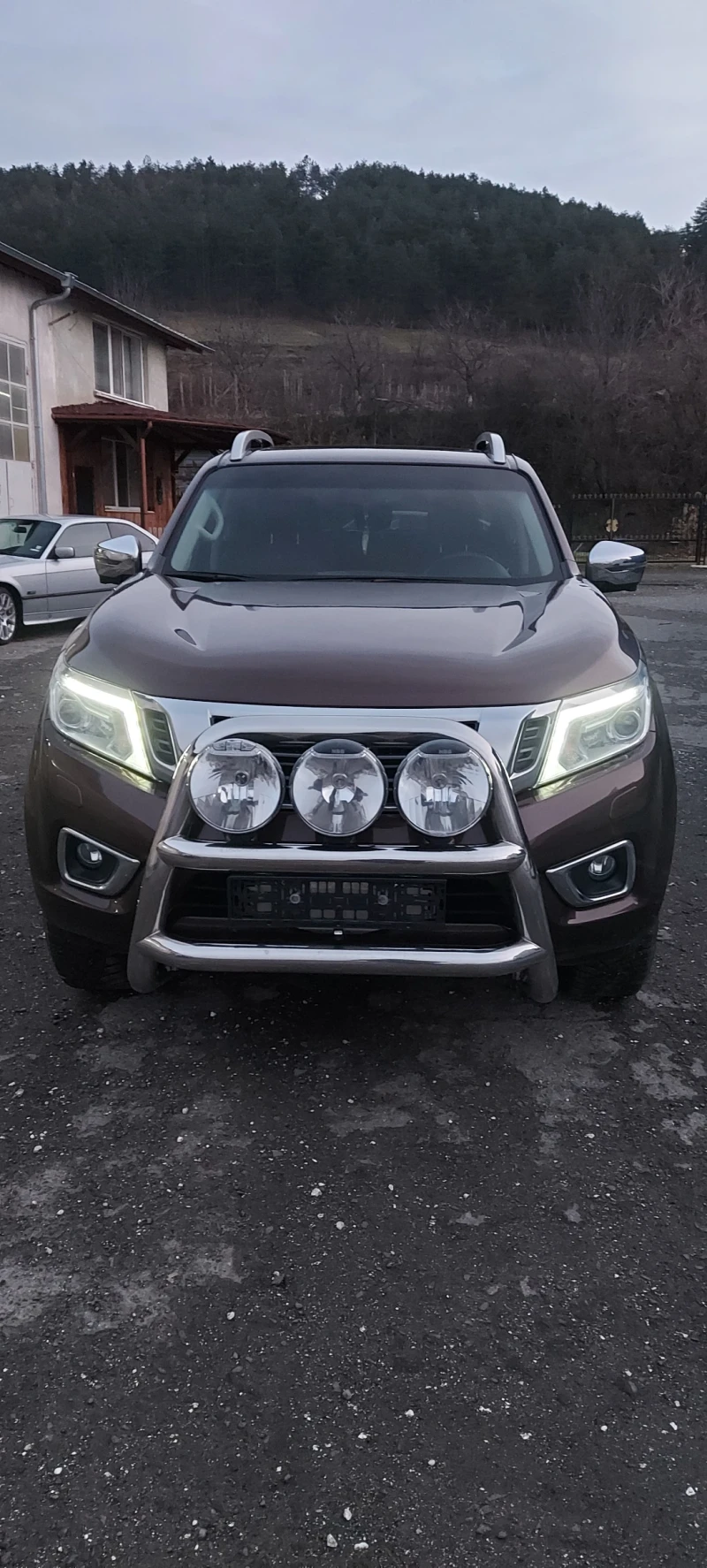 Nissan Navara, снимка 1 - Автомобили и джипове - 48444359