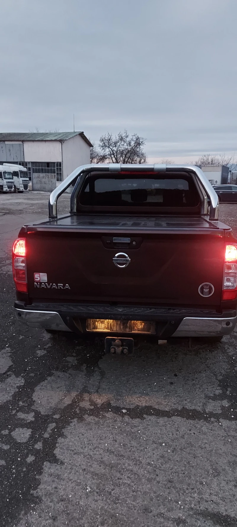 Nissan Navara, снимка 5 - Автомобили и джипове - 48444359