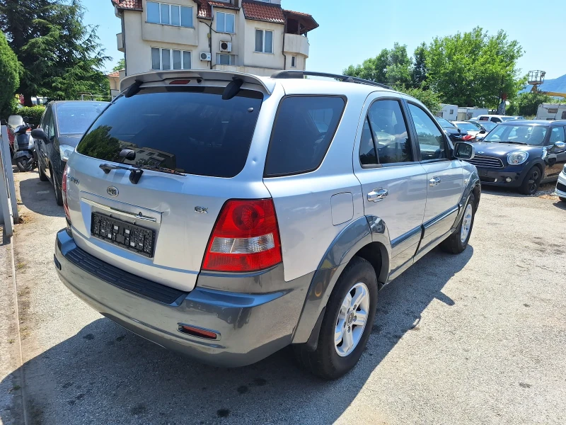 Kia Sorento 2.5CRDI 140kc Автоматик/Кожен с./Италия, снимка 8 - Автомобили и джипове - 52801806