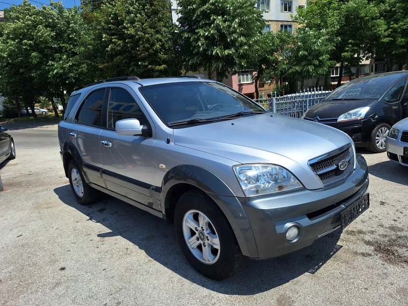 Kia Sorento 2.5CRDI 140kc Автоматик/Кожен с./Италия, снимка 3 - Автомобили и джипове - 52801806