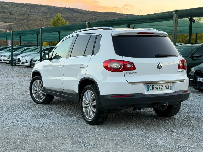 VW Tiguan 2.0TDi 4x4 КОЖА ПАНО САМОПАРК ФУЛЛ, снимка 3 - Автомобили и джипове - 52050662