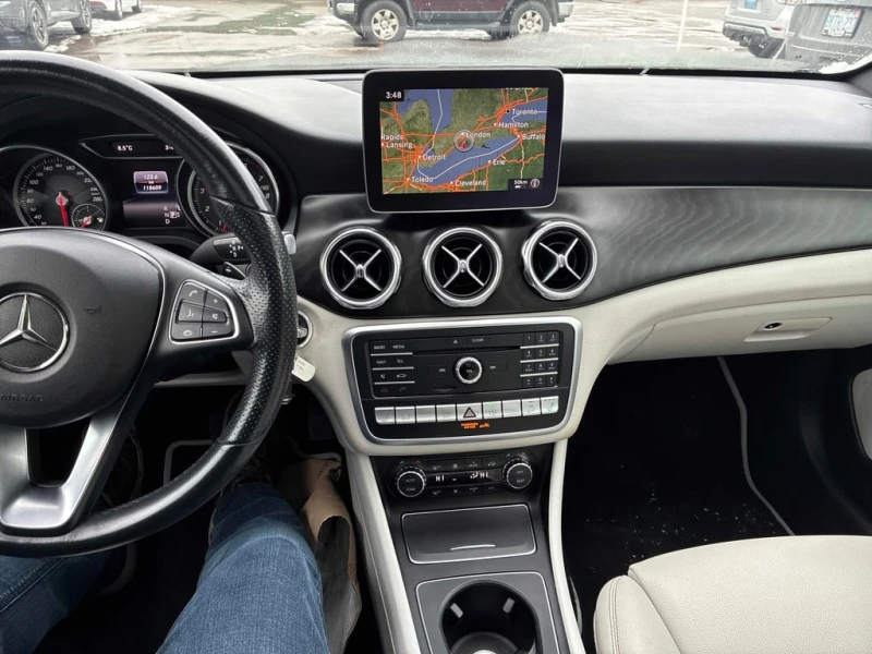 Mercedes-Benz GLA * 250 * CARFAX * БЕЗ ПЪРВОНАЧАЛНА ВНОСКА, снимка 9 - Автомобили и джипове - 52869248