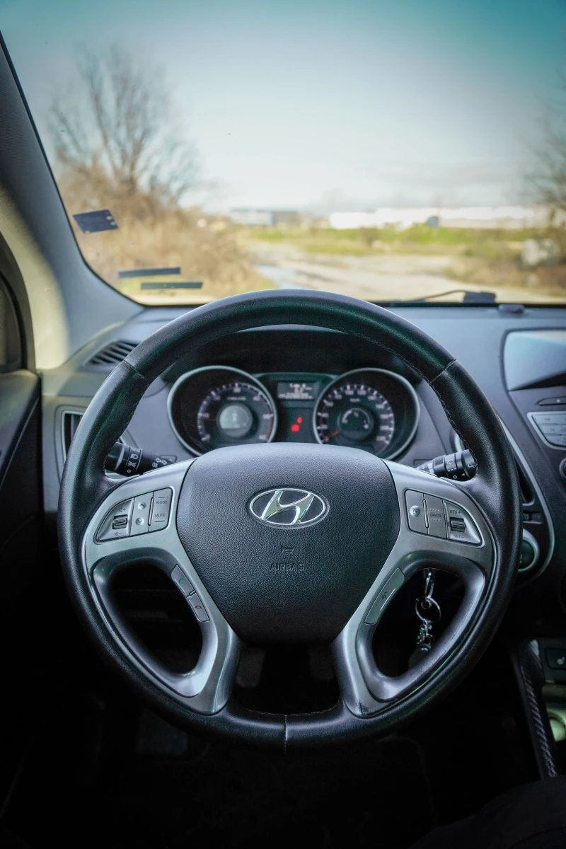 Hyundai IX35, снимка 12 - Автомобили и джипове - 53584715