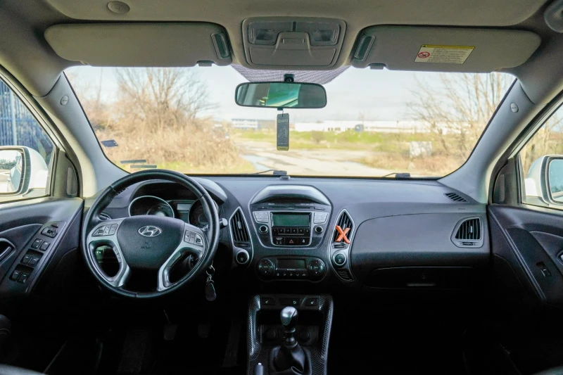 Hyundai IX35, снимка 13 - Автомобили и джипове - 53584715
