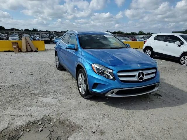 Mercedes-Benz GLA 250 2.0L 4 All wheel drive