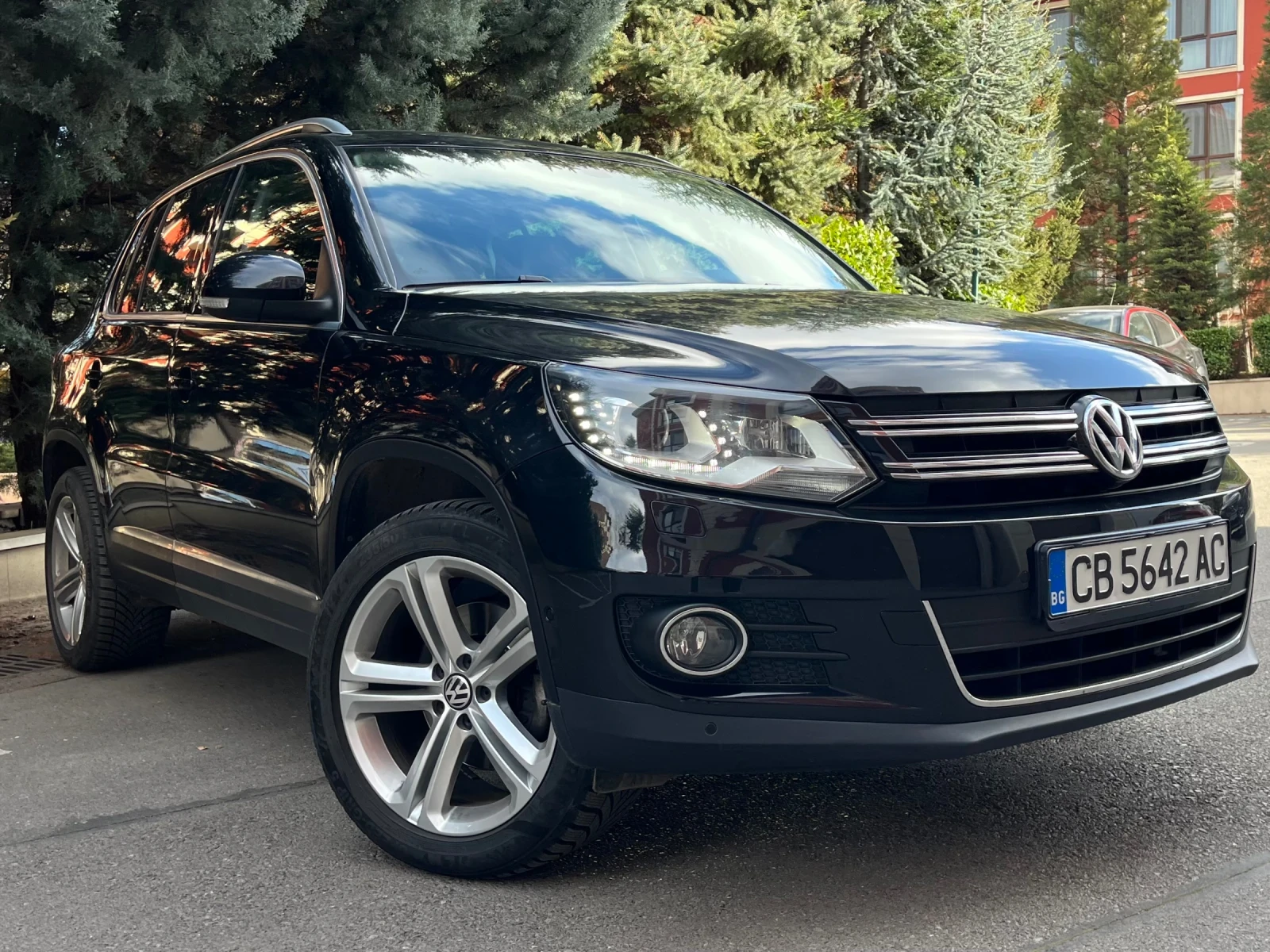 VW Tiguan 88900 км, 2.0TDI 177 к.с., ПЪЛНА СЕРВ. ИСТОРИЯ !!!, снимка 1