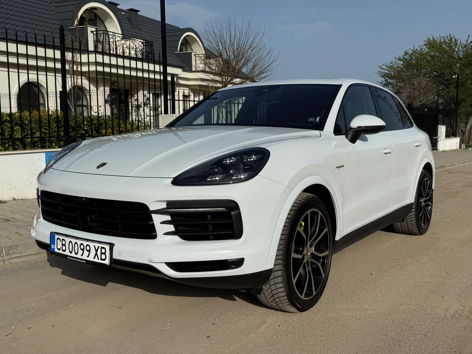 Porsche Cayenne E-Hybrid Гаранция / Burmester / Sport Chrono - изображение 2