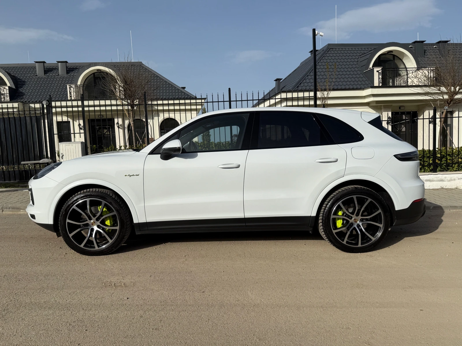 Porsche Cayenne E-Hybrid Гаранция / Burmester / Sport Chrono - изображение 3