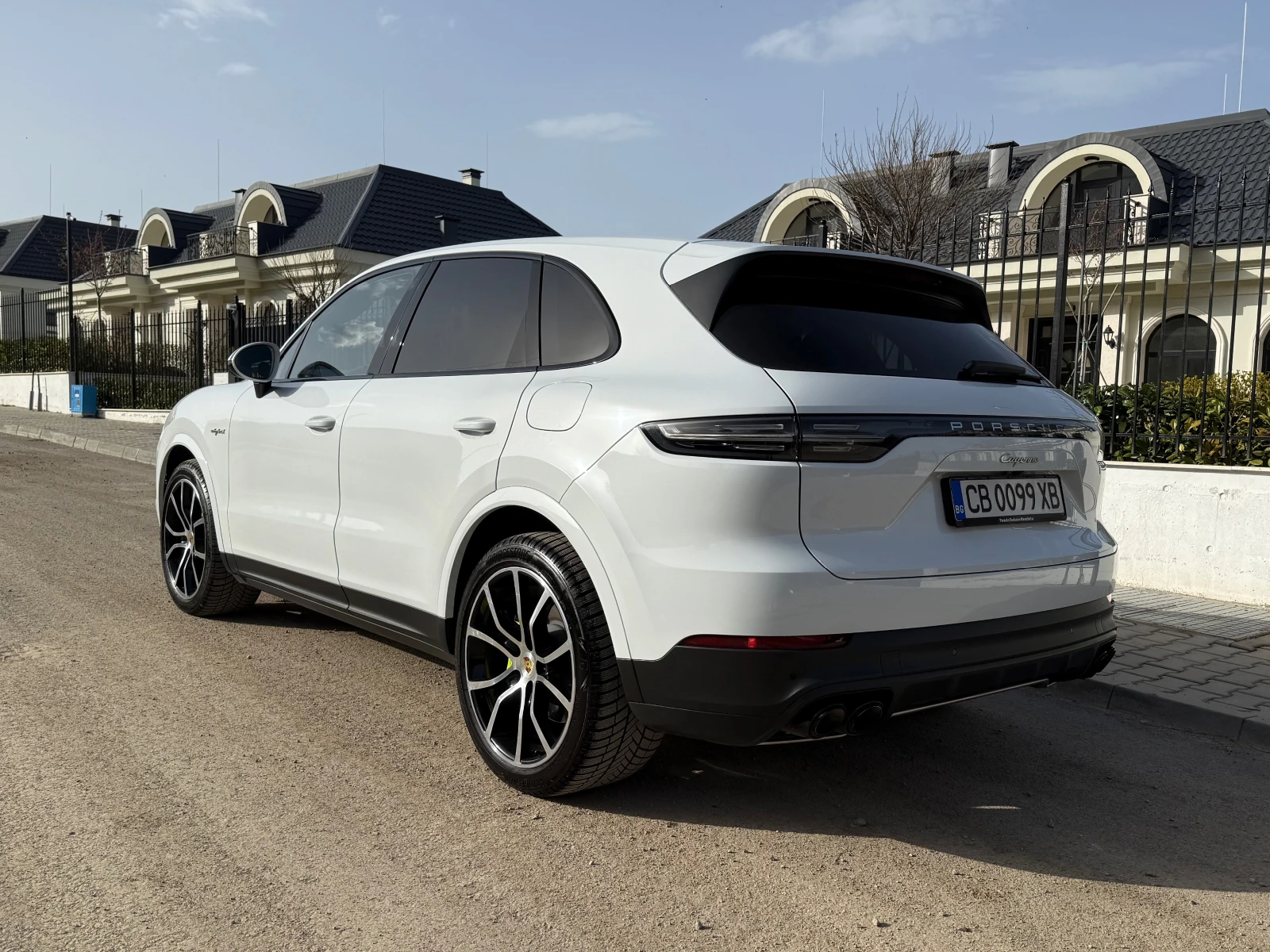 Porsche Cayenne E-Hybrid Гаранция / Burmester / Sport Chrono - изображение 4