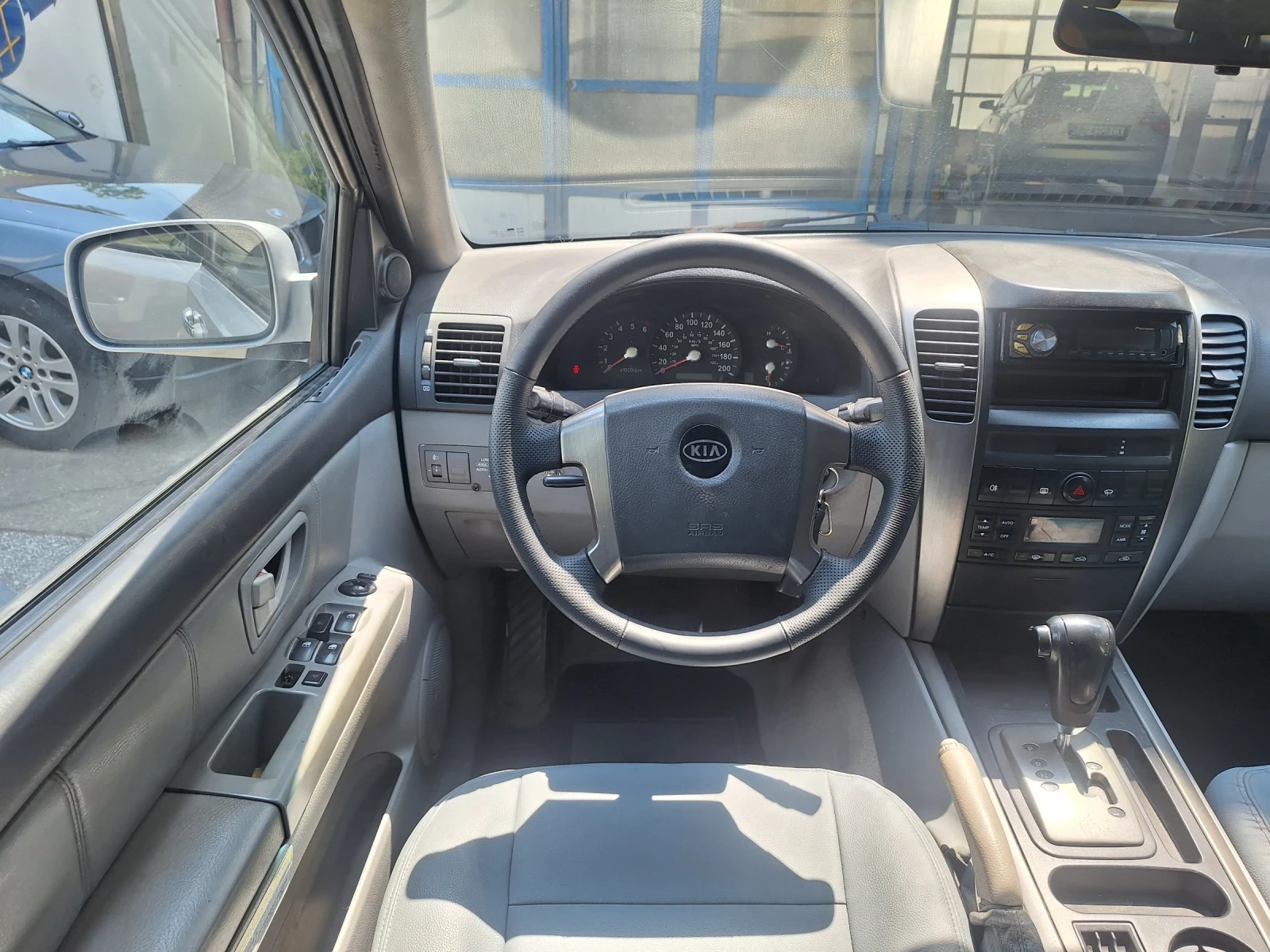 Kia Sorento 2.5CRDI 140kc Автоматик/Кожен с./Италия - изображение 9