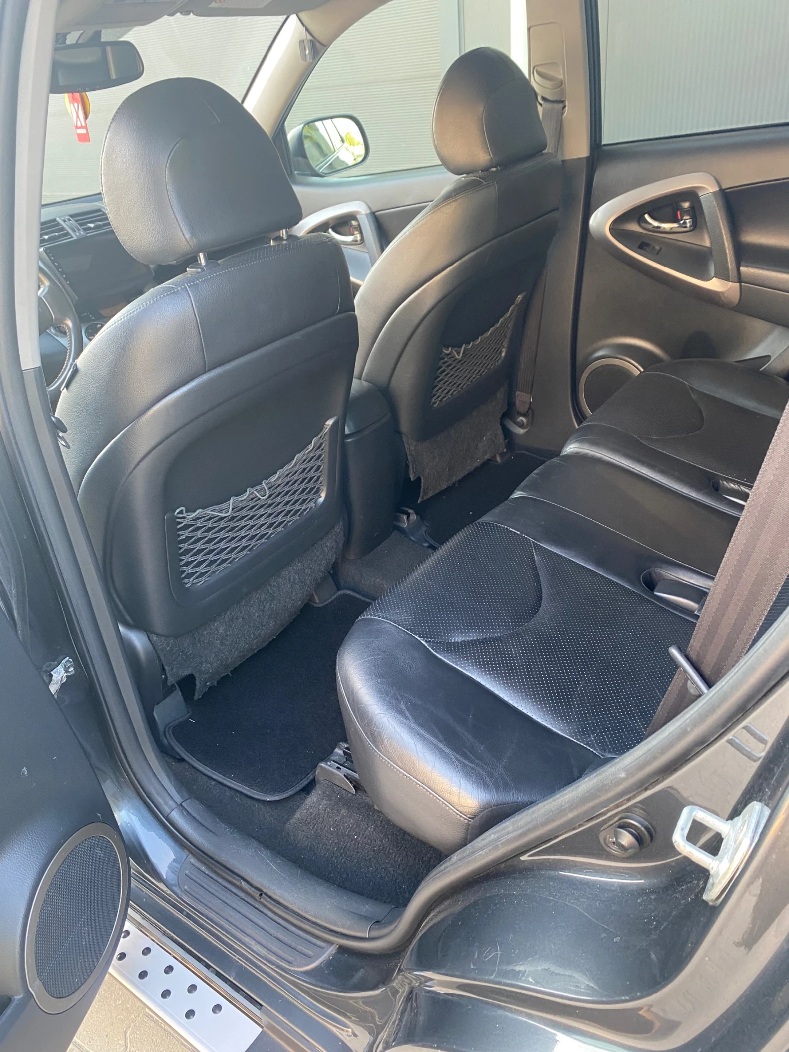 Toyota Rav4 D-4D luxury - изображение 8