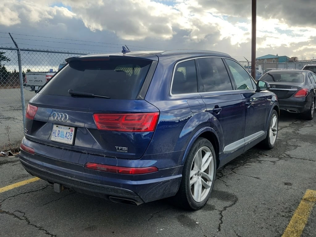 Audi Q7 * TECHNIK * CARFAX * ФИНАНСИРАНЕ - изображение 3