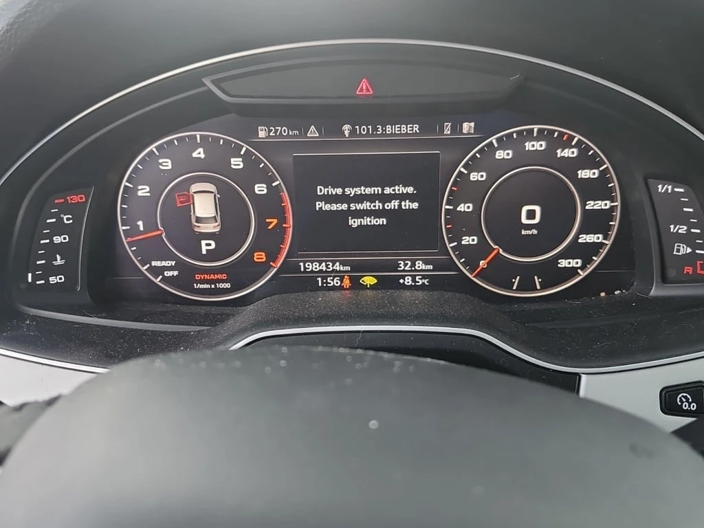 Audi Q7 * TECHNIK * CARFAX * ФИНАНСИРАНЕ - изображение 9