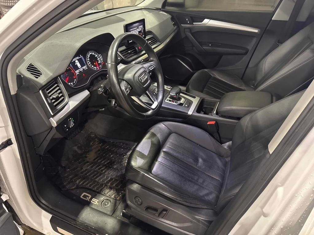 Audi Q5 * Komfort * CARFAX * БЕЗ ПЪРВОНАЧАЛНА ВНОСКА - изображение 6