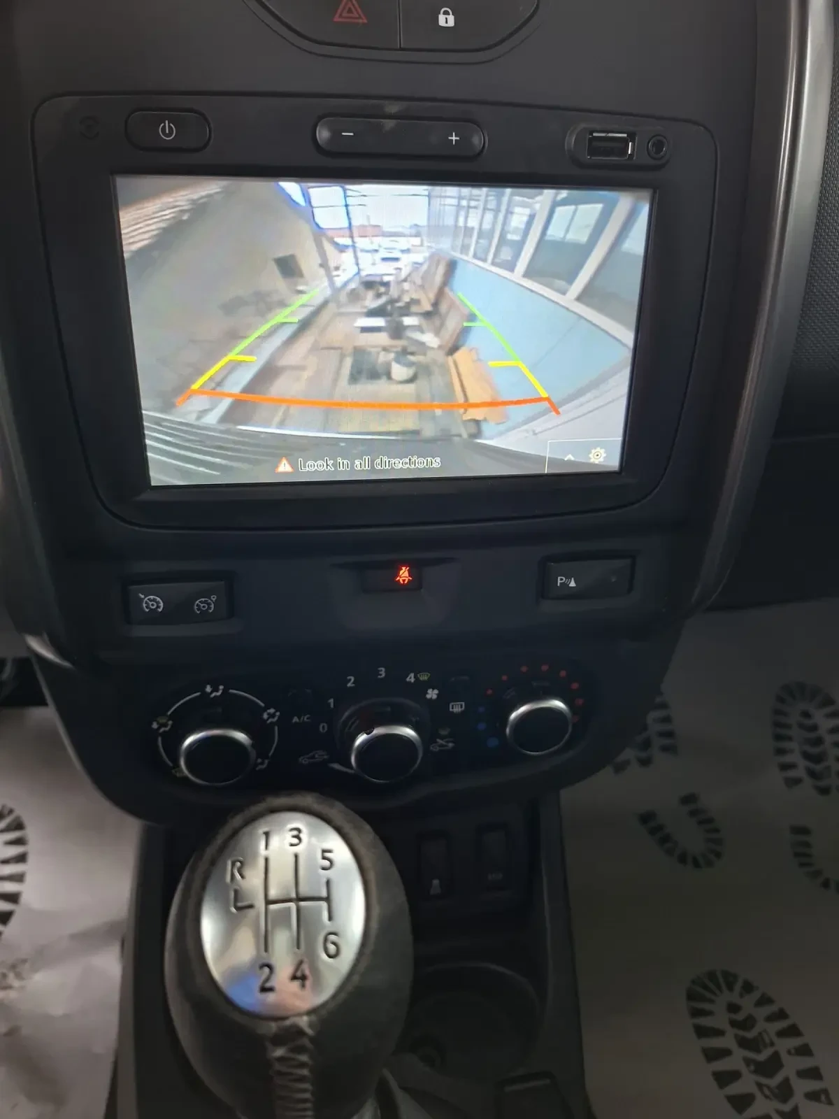 Dacia Duster 1.6I 4x4 Navi | Mobile.bg � ����������� 13