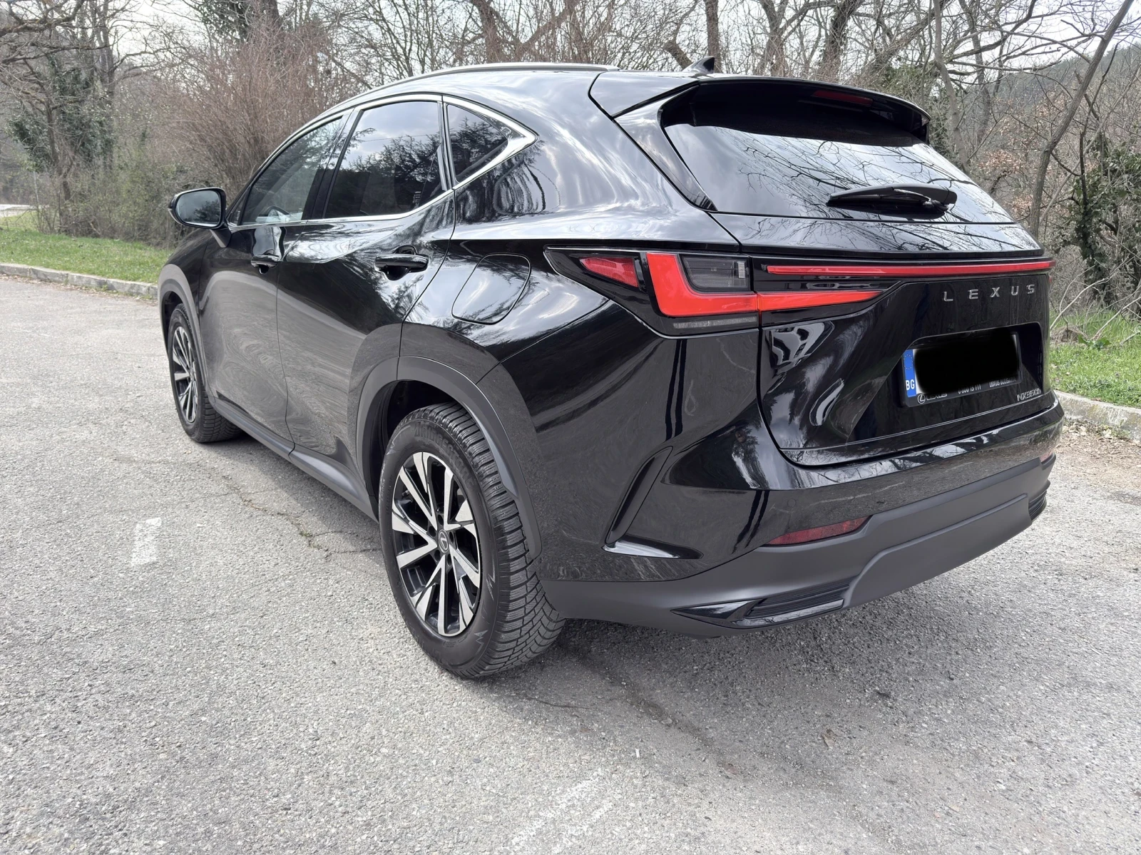 Lexus NX 350h, снимка 3 - Автомобили и джипове - 53880285