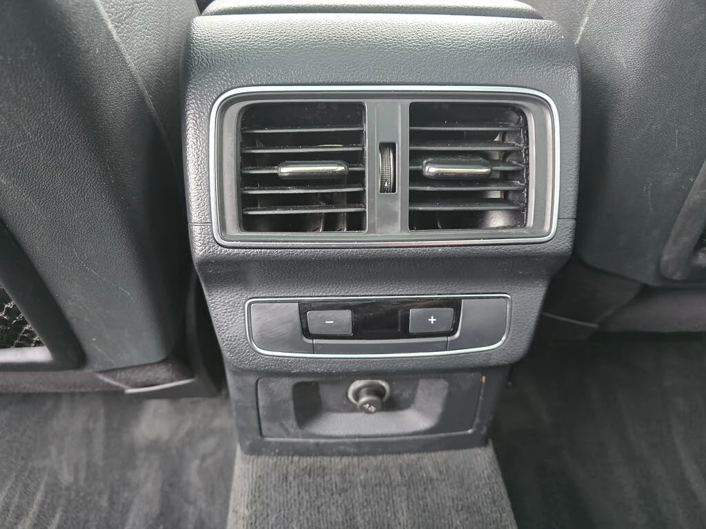 Audi Q5 2.0TFSI* Quattro* АвтоКредит* (ЦЕНА ДО БГ), снимка 17 - Автомобили и джипове - 54033054