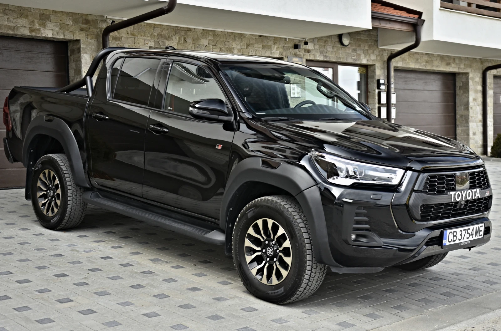 Toyota Hilux GR Sport, снимка 3 - Автомобили и джипове - 54042080