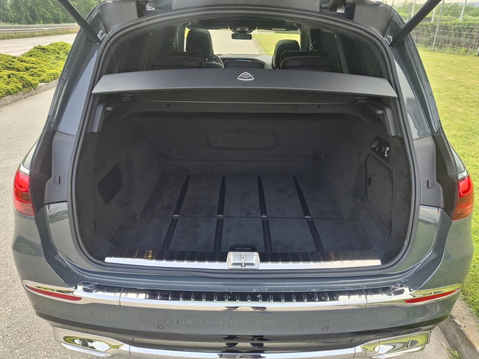 Mercedes-Benz GLS 600 Maybach 4MATIC, снимка 9 - Автомобили и джипове - 54632786