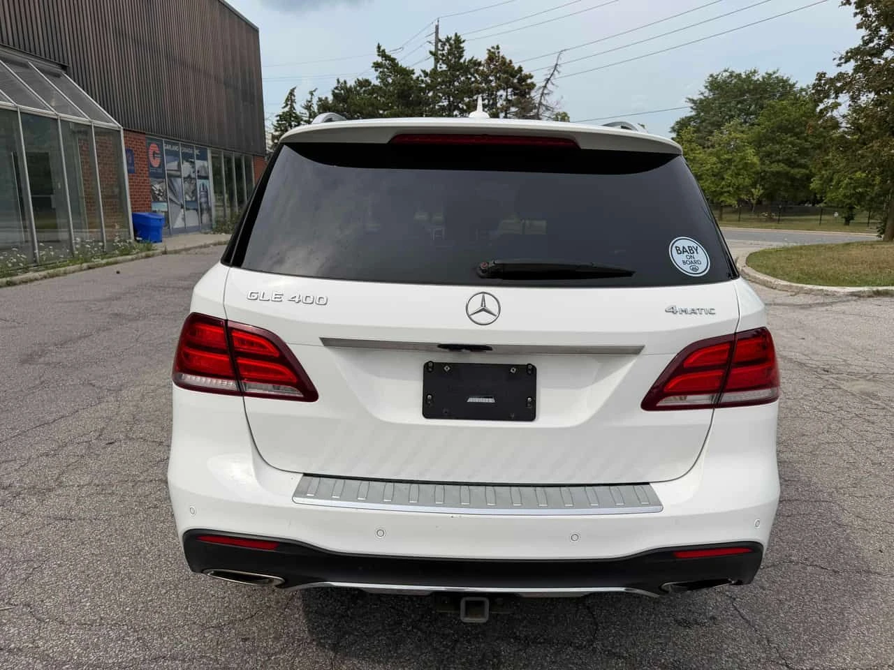 Mercedes-Benz GLE 400 4MATIC | CARFAX | АВТОКРЕДИТ БЕЗ ПЪРВОНАЧАЛНА, снимка 5 - Автомобили и джипове - 55419858