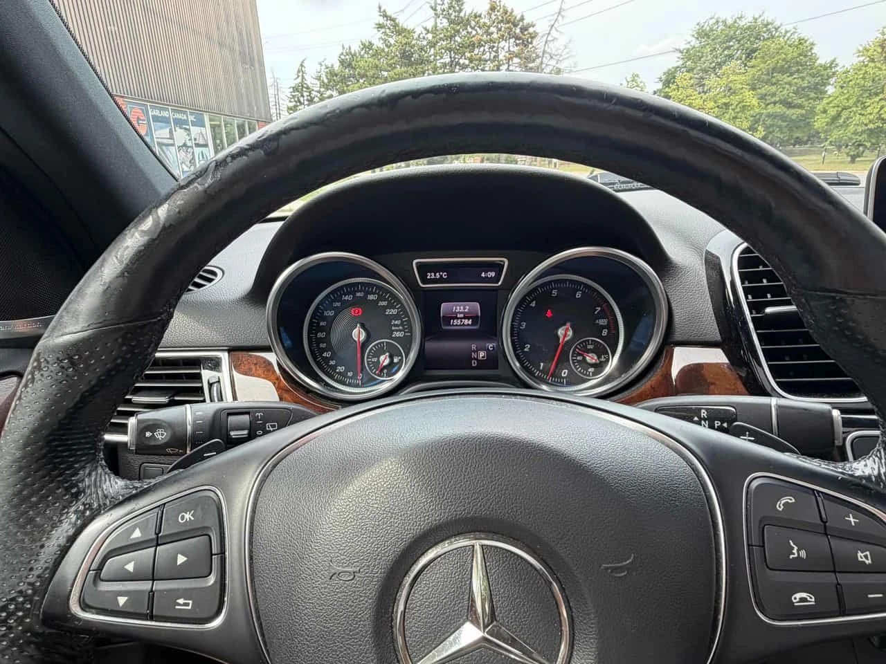 Mercedes-Benz GLE 400 4MATIC | CARFAX | АВТОКРЕДИТ БЕЗ ПЪРВОНАЧАЛНА, снимка 8 - Автомобили и джипове - 55419858