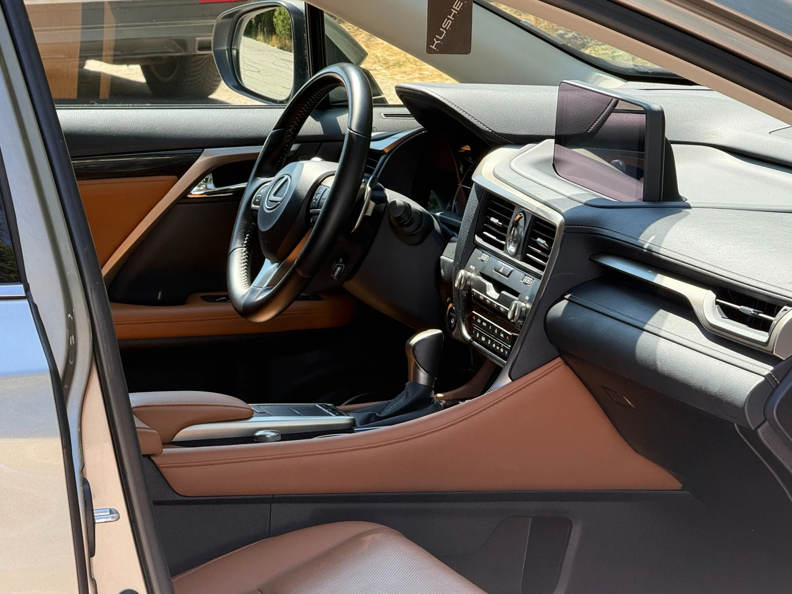 Lexus RX 450h Hybrid E-Four, снимка 12 - Автомобили и джипове - 55657130