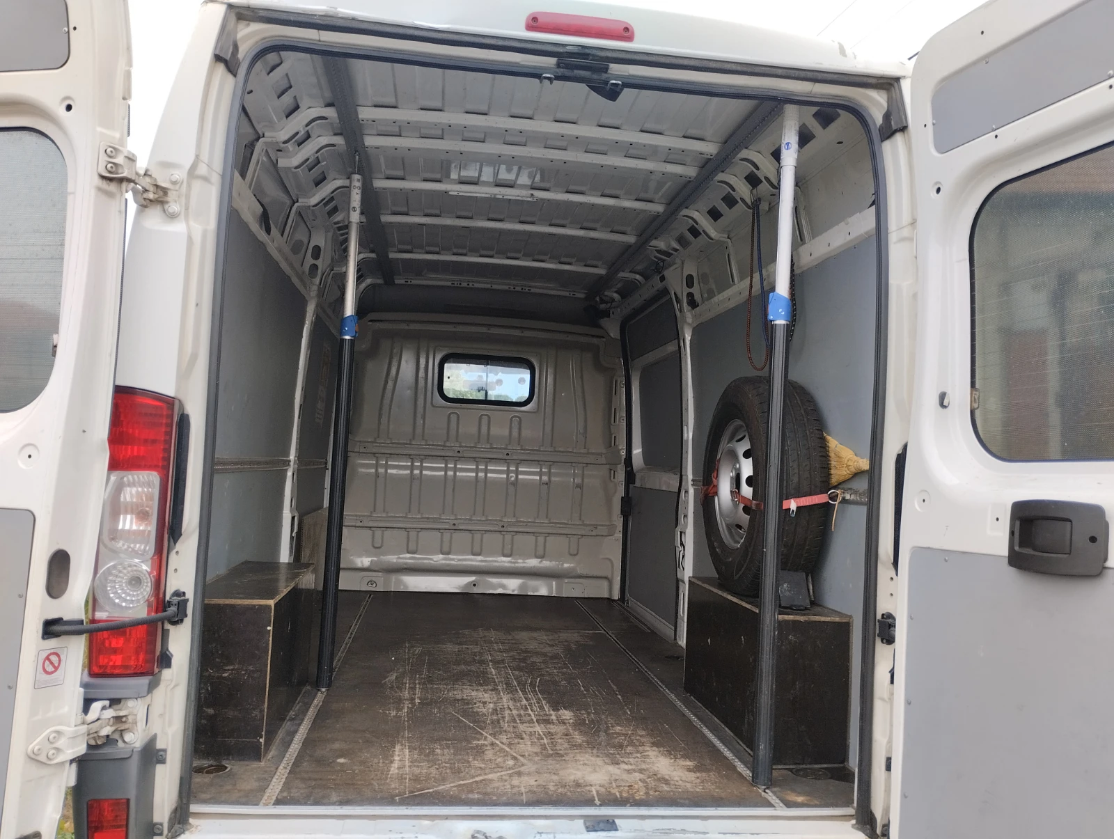 Fiat Ducato 2.3 - изображение 9