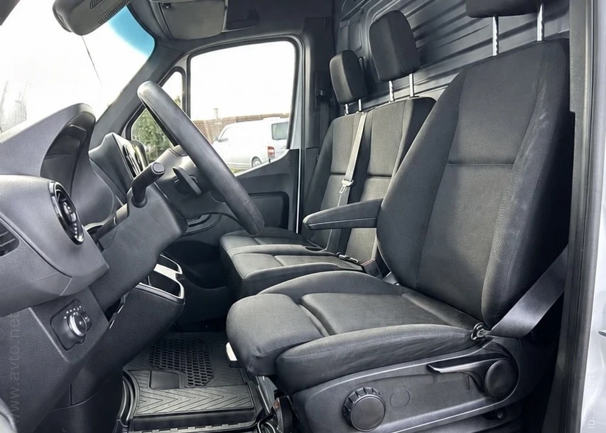 Mercedes-Benz Sprinter 319 MAXI XL 2022 AUTOMATIK 84000KM, снимка 6 - Бусове и автобуси - 55095149