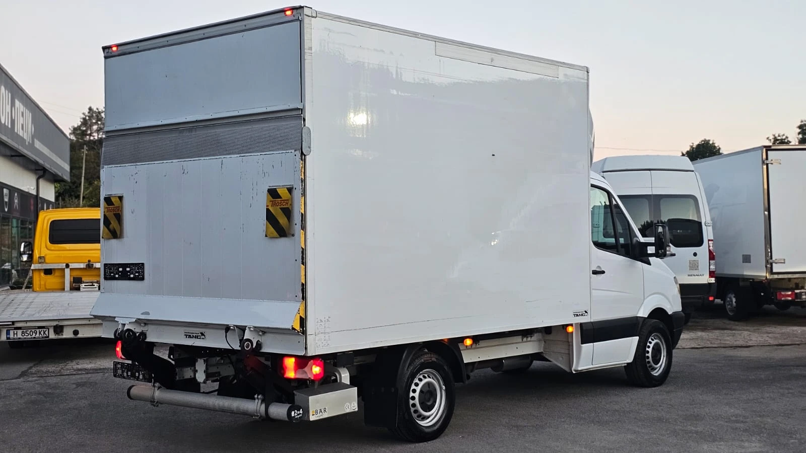 Mercedes-Benz Sprinter 319 3.0D 6SP CH-П. БОРД-ХЛАДИЛЕН-ИСТОРИЯ-ТОП СЪСТ., снимка 6 - Бусове и автобуси - 56034199