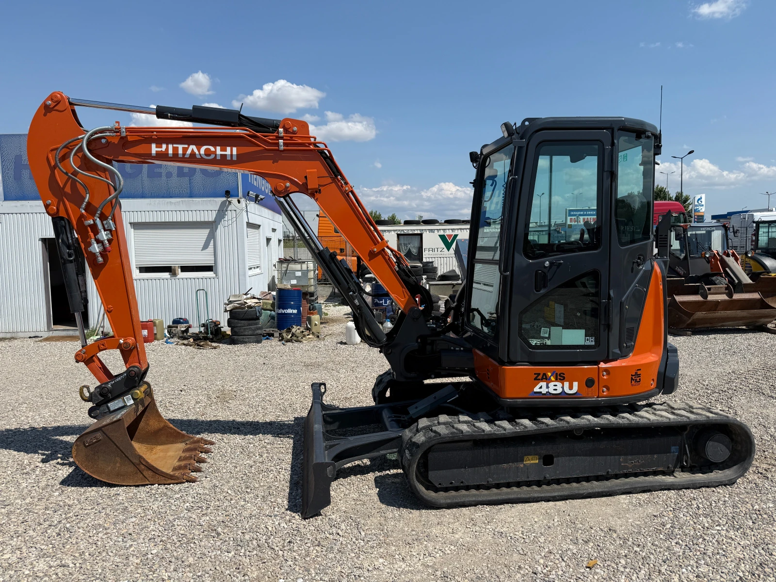 Багер Hitachi ZX 48 U-6, снимка 2 - Индустриална техника - 54414223