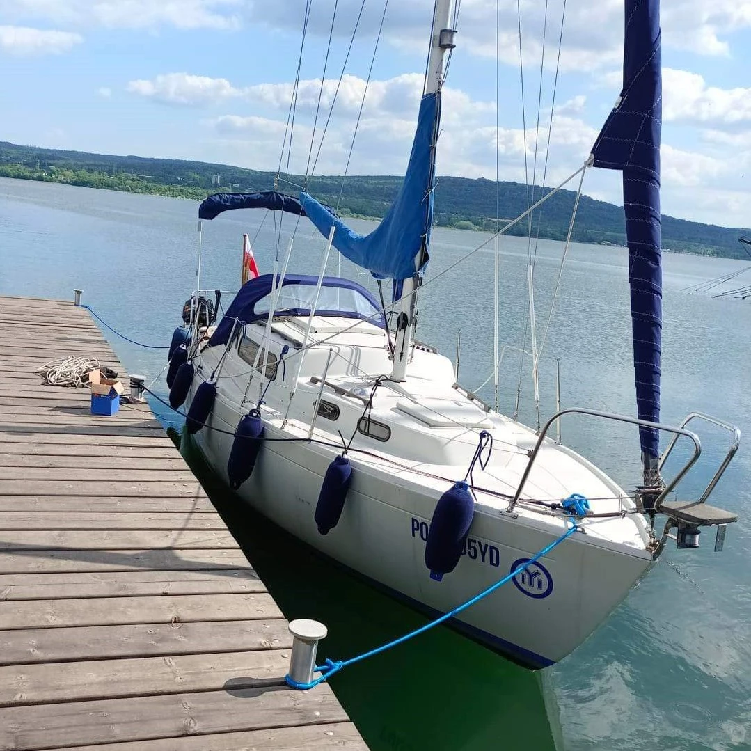 ���������� ����� Albin Marin Vega | Mobile.bg � ����������� 1