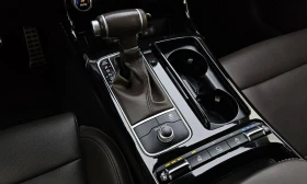 Kia Stinger 2.0 Turbo AWD * НАЙ-ДОБРА ЦЕНА В БЪЛГАРИЯ* , снимка 9