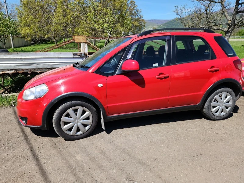 Suzuki SX4 1.6i, снимка 2 - Автомобили и джипове - 39858170