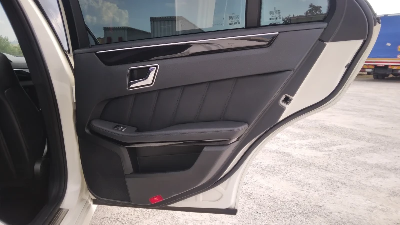 Mercedes-Benz E 350 Mercedes-Benz E-Klasse E 350 CDI Avantgarde, снимка 7 - Автомобили и джипове - 50715364