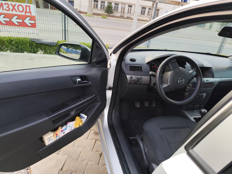 Opel Astra, снимка 13 - Автомобили и джипове - 52006428