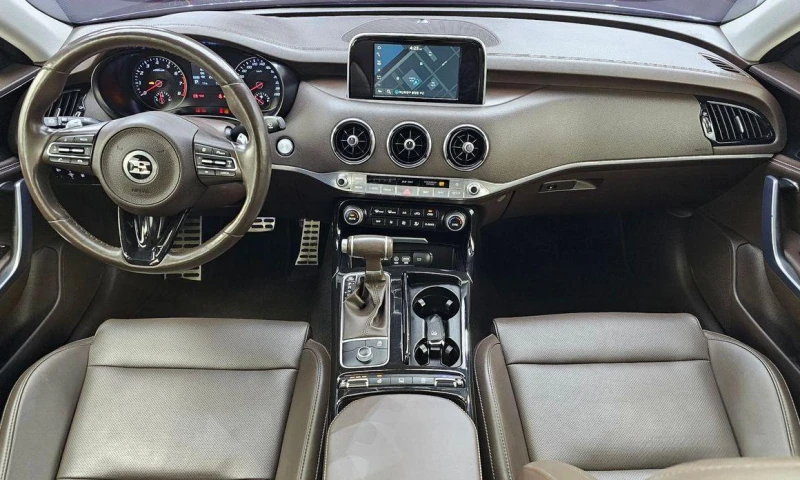 Kia Stinger 2.0 Turbo AWD * НАЙ-ДОБРА ЦЕНА В БЪЛГАРИЯ* , снимка 7 - Автомобили и джипове - 51967194