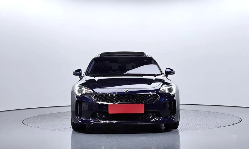 Kia Stinger 2.0 Turbo AWD * НАЙ-ДОБРА ЦЕНА В БЪЛГАРИЯ* , снимка 3 - Автомобили и джипове - 51967194