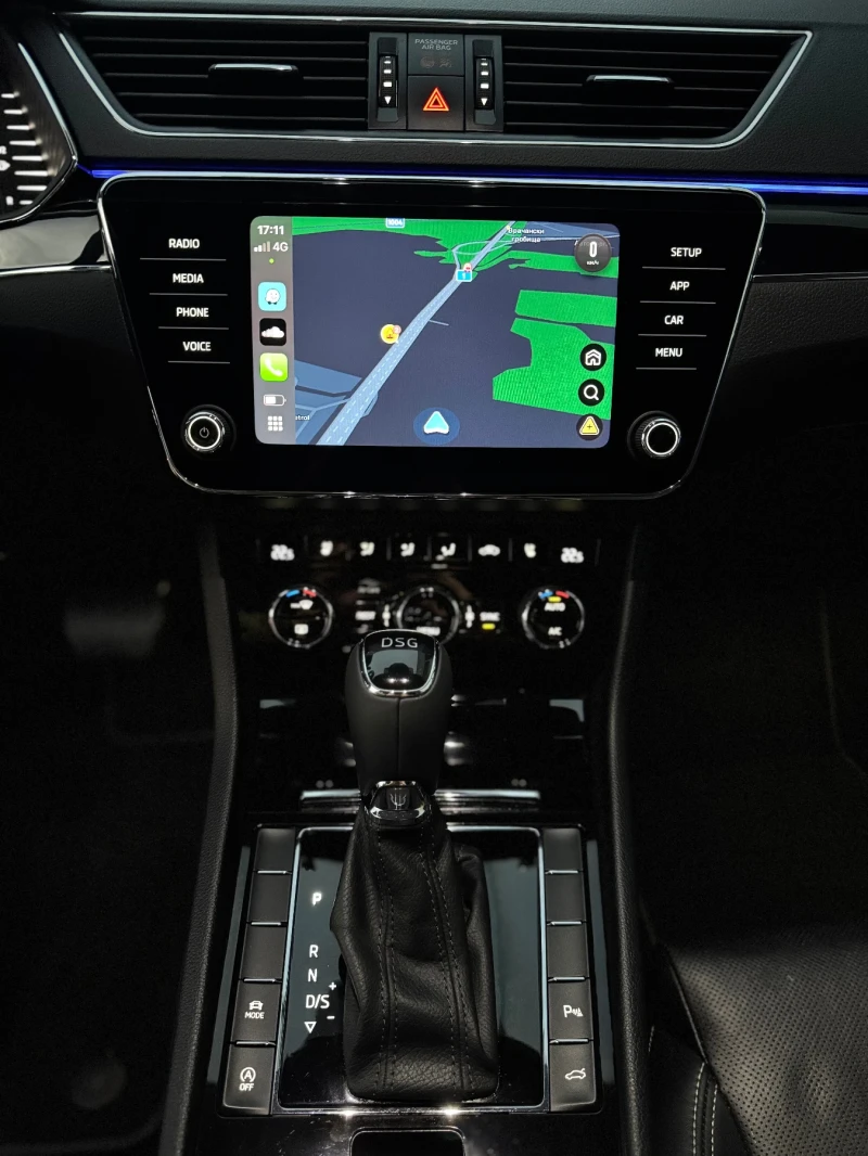 Skoda Superb 2.0TDI 150к.с * L&K* 114000км, снимка 11 - Автомобили и джипове - 52496157