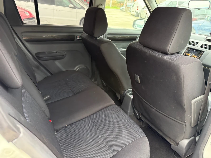 Suzuki Swift 1.3i КЛИМАТИК, снимка 12 - Автомобили и джипове - 52717612