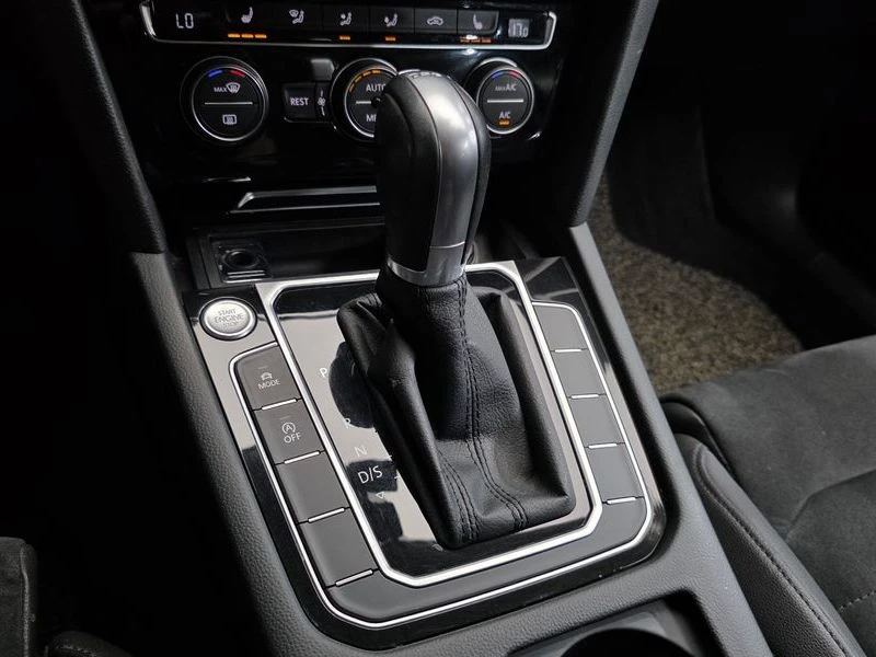 VW Passat 2.0 DFC Automatic, снимка 9 - Автомобили и джипове - 55723111