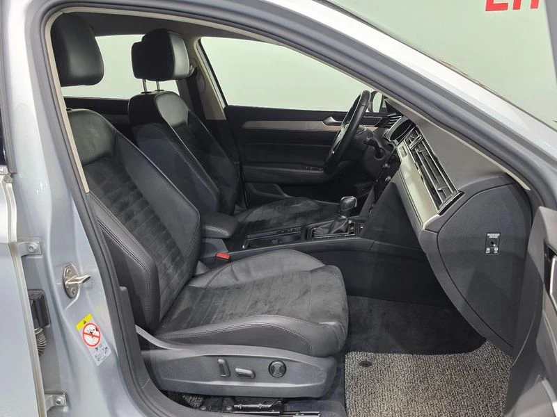VW Passat 2.0 DFC Automatic, снимка 11 - Автомобили и джипове - 55723111