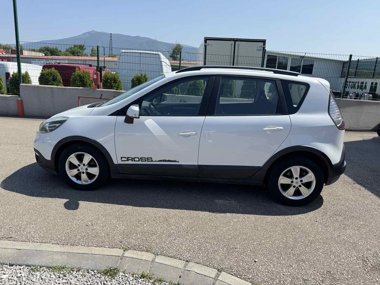 Renault Scenic 1.5 DCI KROSS - изображение 7