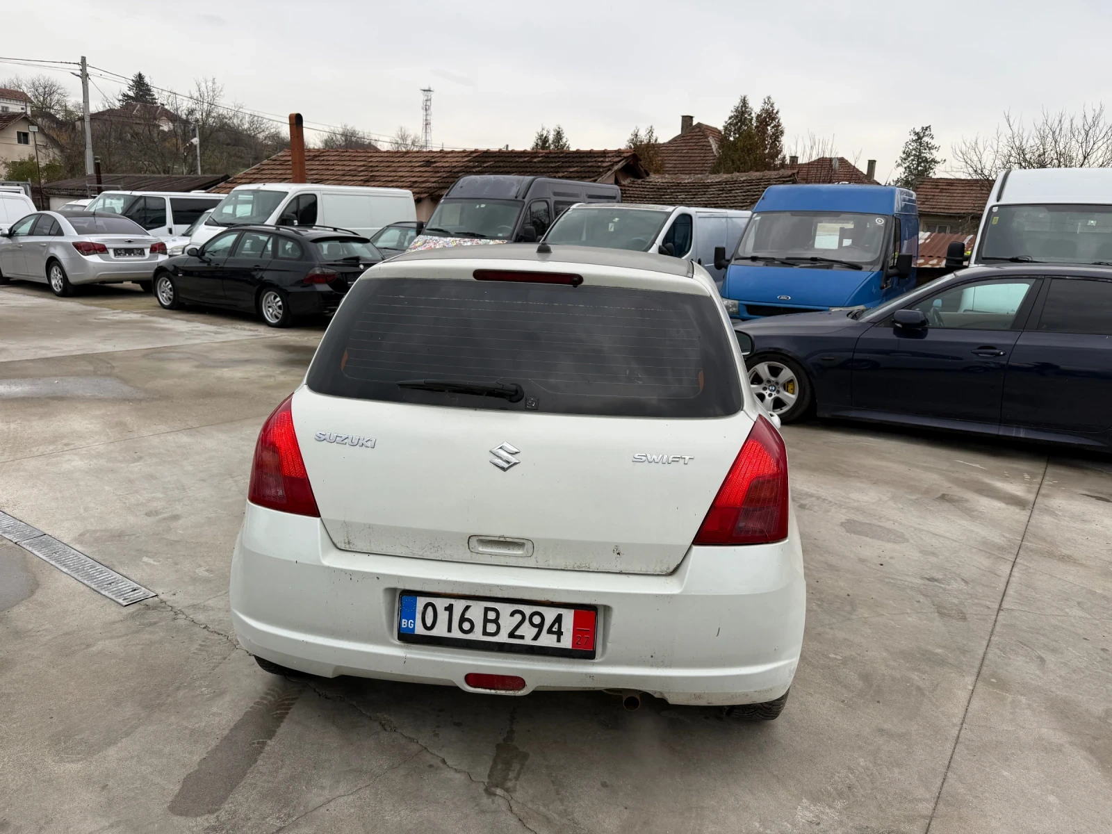 Suzuki Swift 1.3i КЛИМАТИК - изображение 6