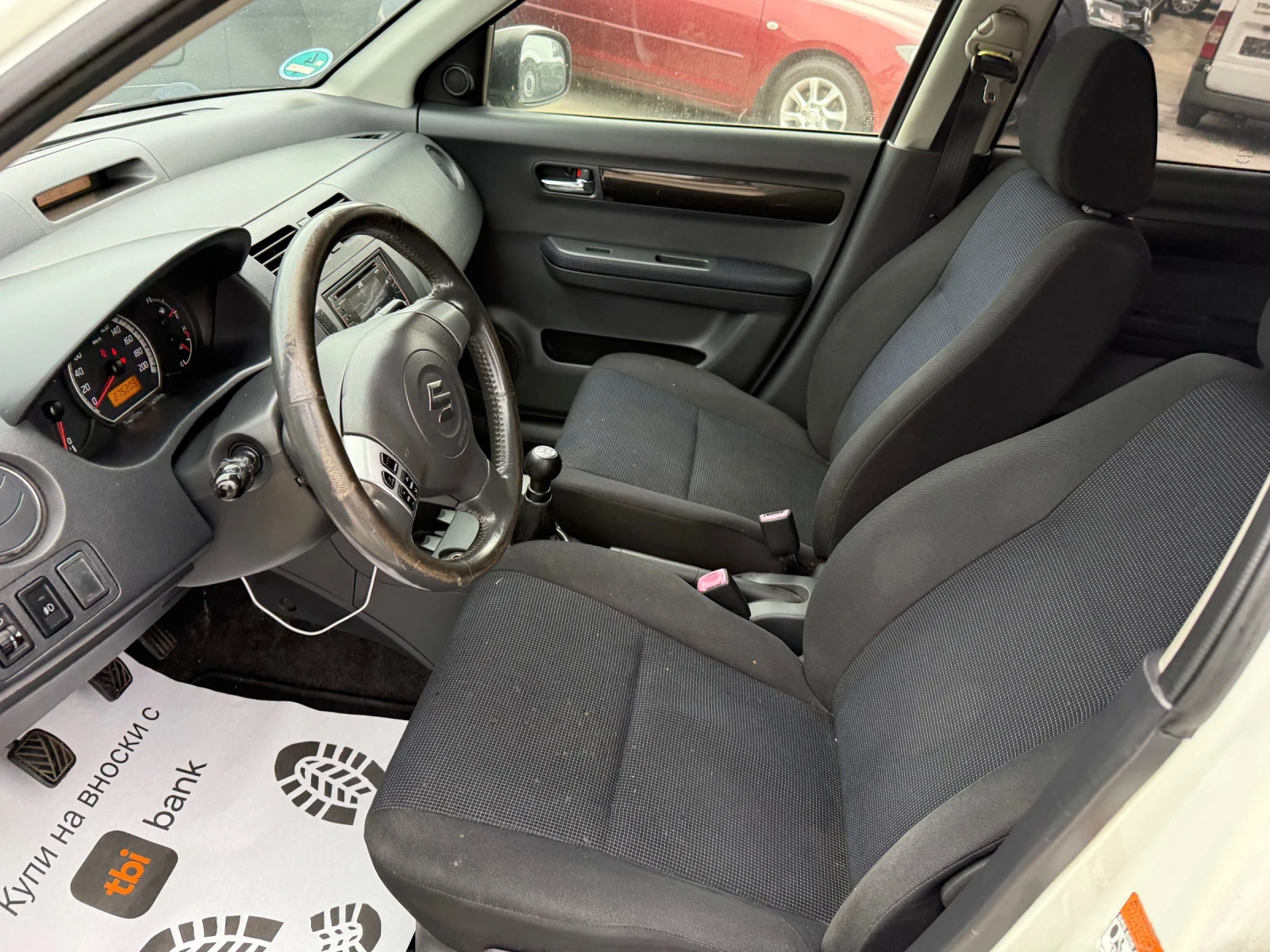 Suzuki Swift 1.3i КЛИМАТИК - изображение 10