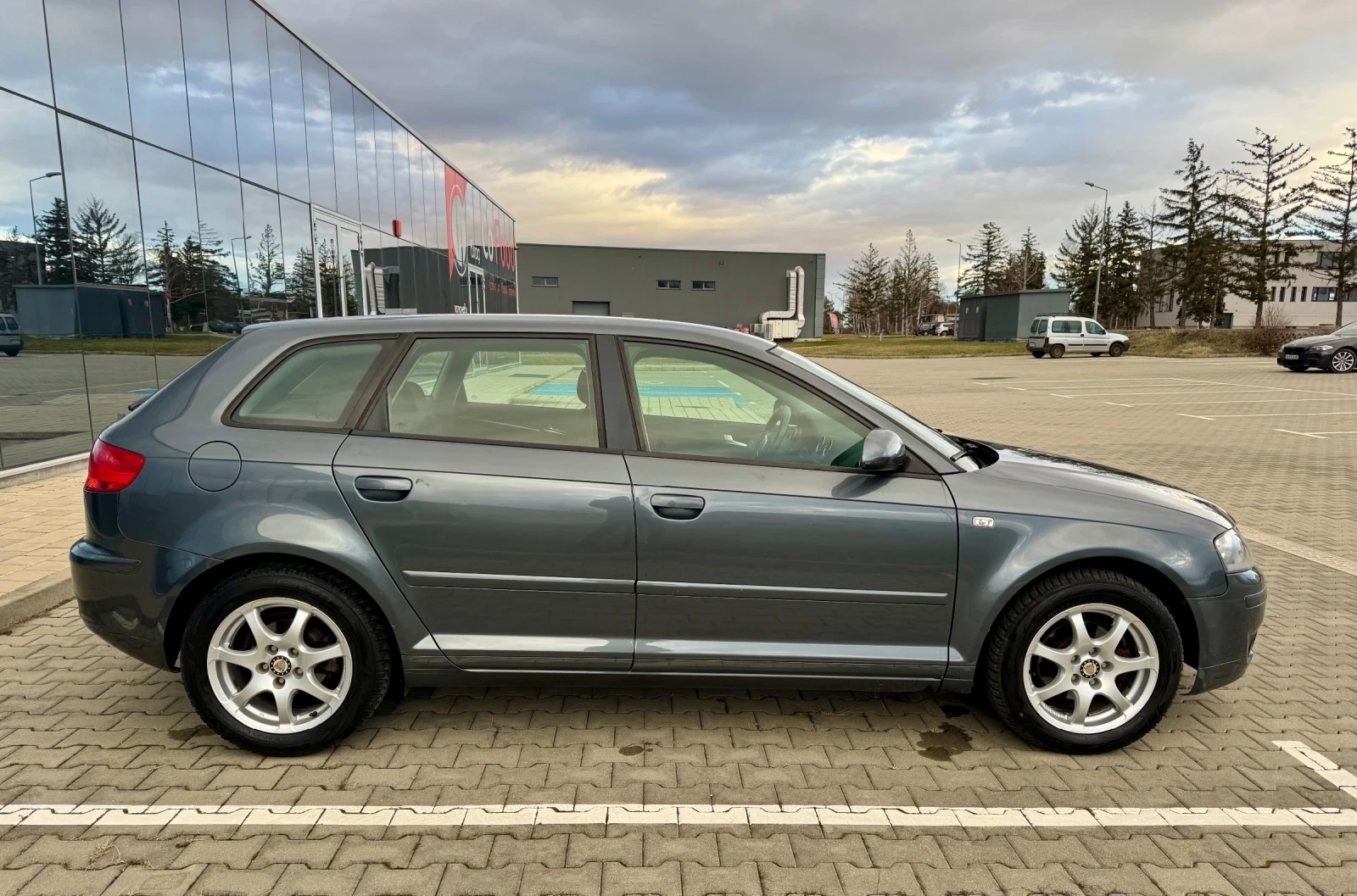 Audi A3 A3 sportback 1.9TDI 105�� 4����� | Mobile.bg � ����������� 8