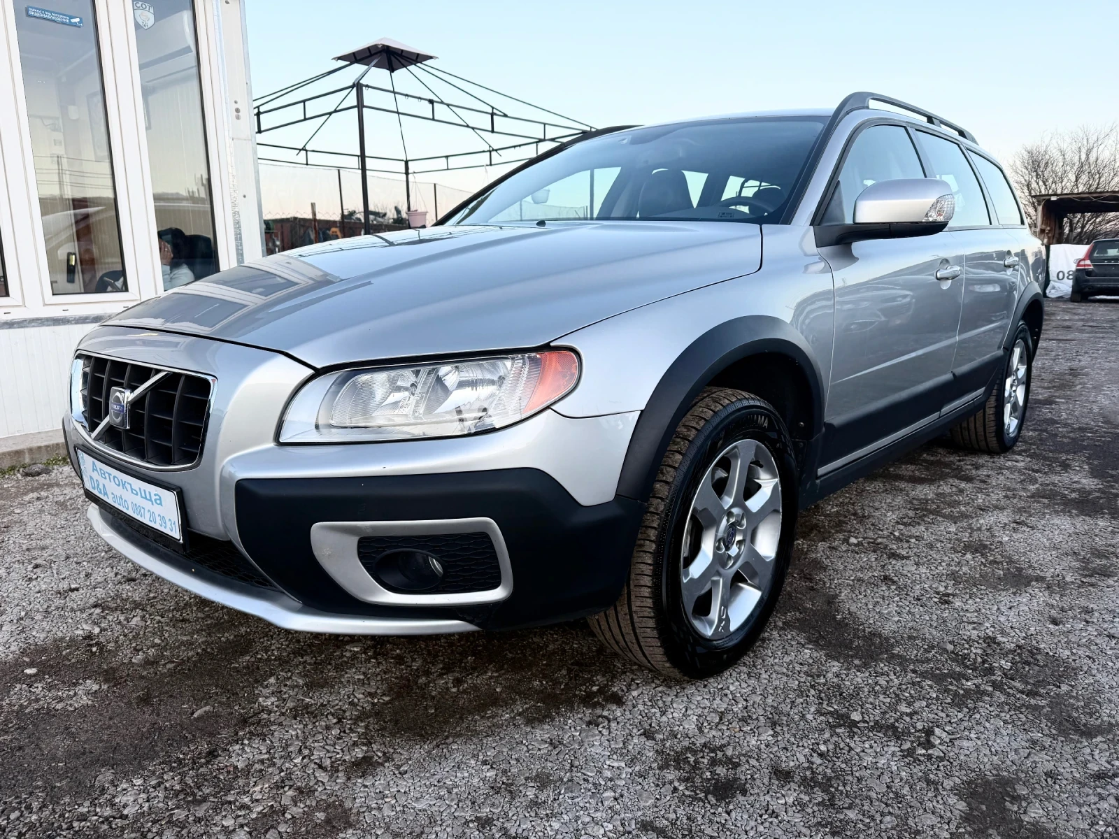 Volvo Xc70 2.4D5  AWD 185к.с - изображение 2