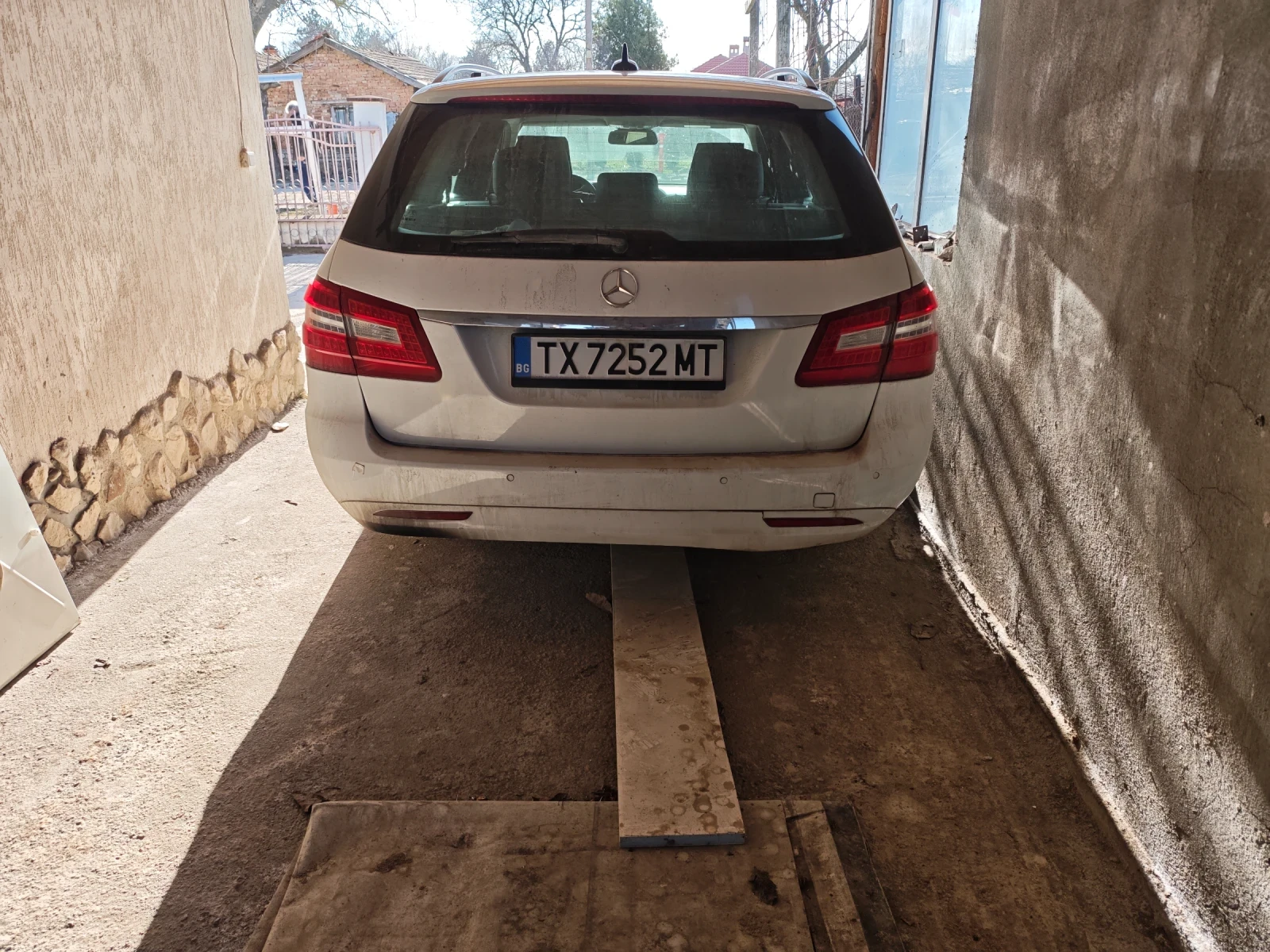 Mercedes-Benz E 200, снимка 3 - Автомобили и джипове - 53925180