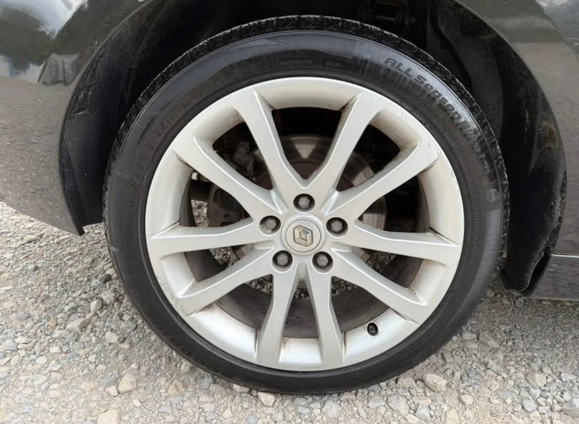 Renault Laguna Coupe 2.0 170кс 2012г, снимка 6 - Автомобили и джипове - 53937960