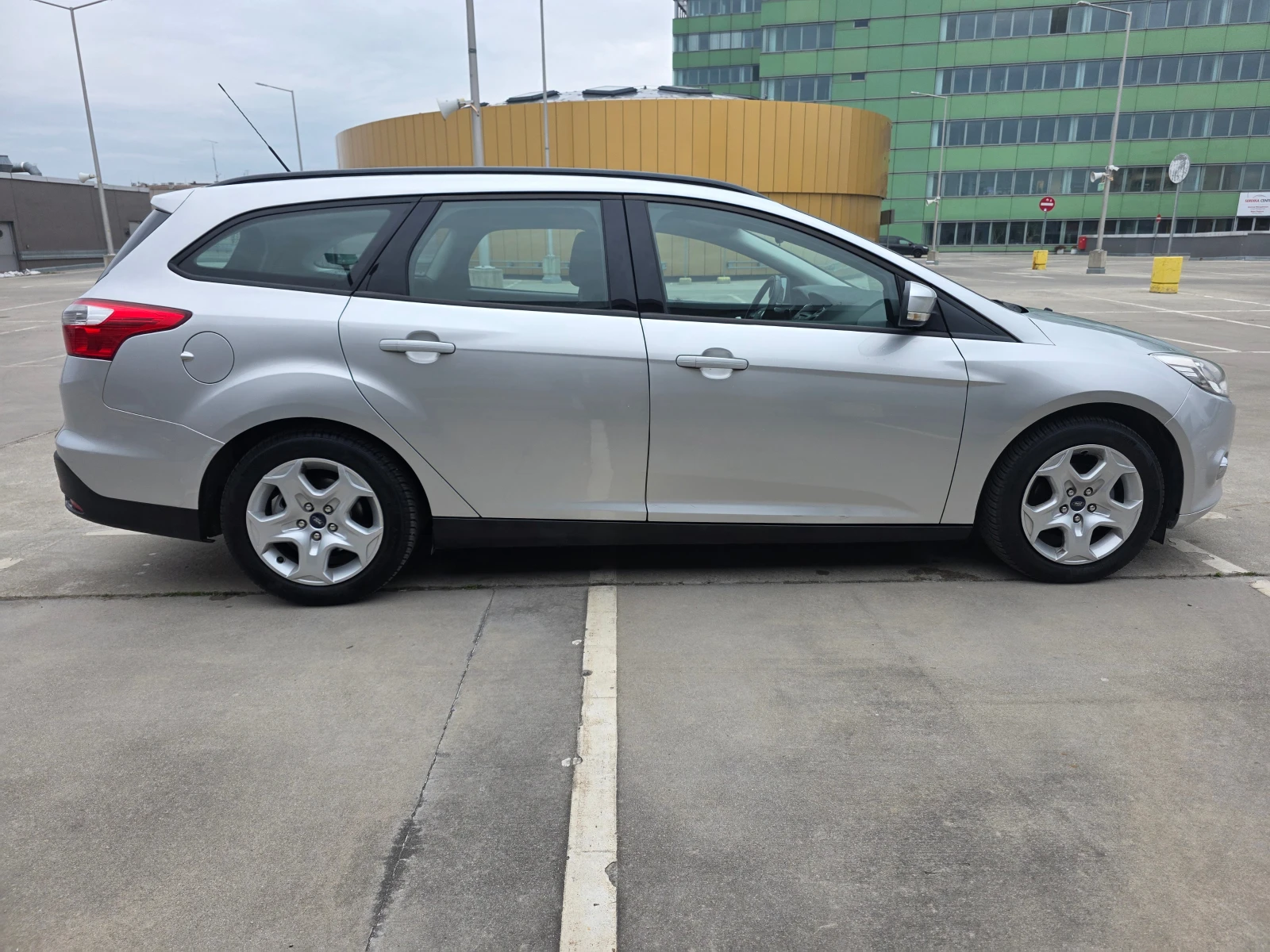Ford Focus III-Wagon-1.6 Ti-VCT-LPG, снимка 4 - Автомобили и джипове - 54324837